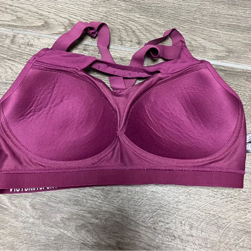 Victoria’s Secret Sport Wireless Racerback Bra - Picture 3 of 5